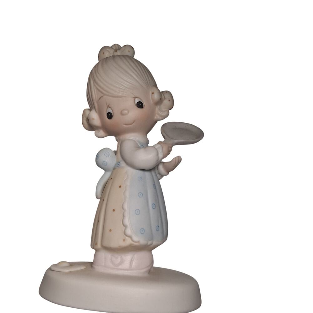Precious Moments Eggs Over Easy E-3118 1979 Girl Frying Pan Figurine w/ Box